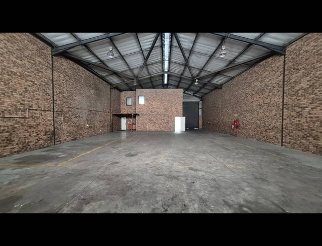 409M² FACTORY TO LET IN APEX